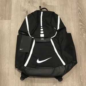 Nike Hoops Elite Max Air Quad Zip Backpack